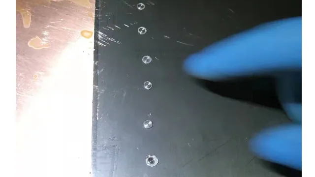 新星焊接的气动点焊机补焊小螺丝入硅油盘案例