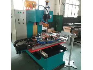 新星钣金件送风口XY轴自动变频焊机
