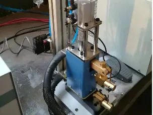 新星小型精密分体式电阻中频点焊机机头