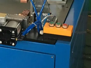 钢网置物架边框四角自动焊机操作按钮